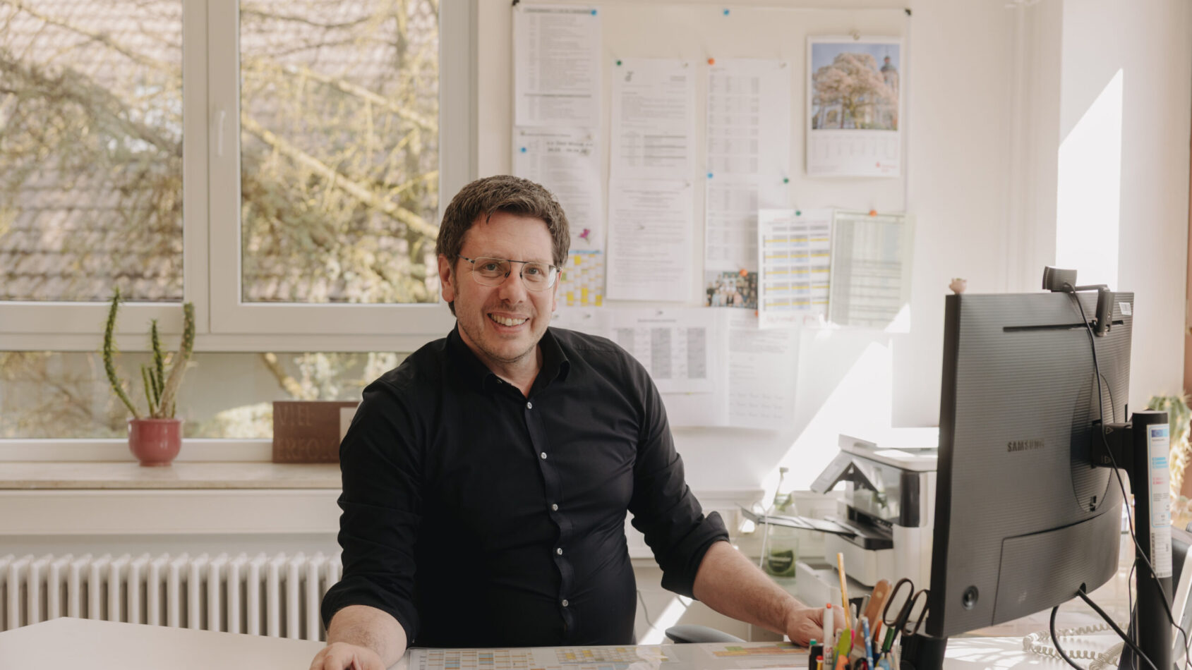 Schulleiter Marcus Streule im Büro