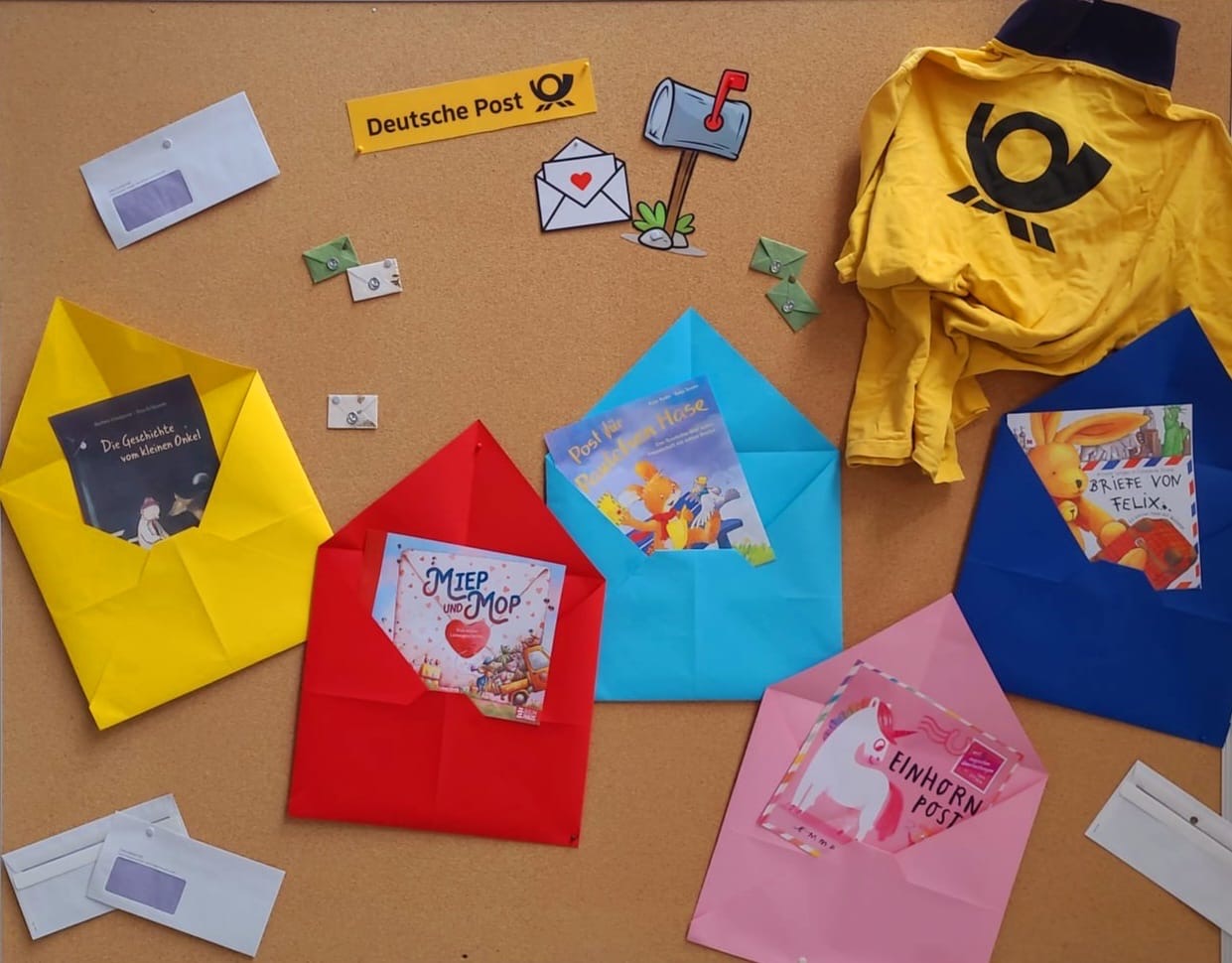 Bunte Kuverts Mit Bücherpost